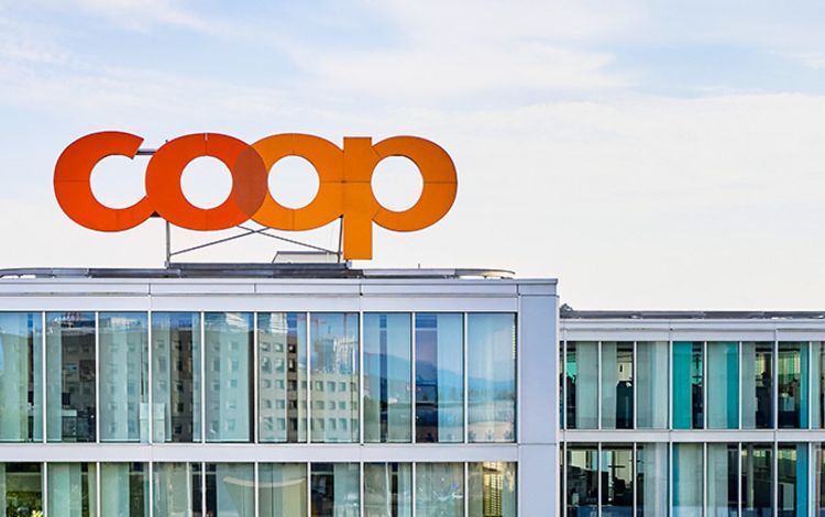Fassade und Logo vom Coop Hauptsitz