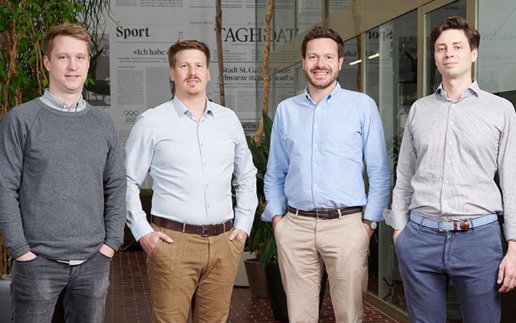 Die Gründer von Kaspar&: Lauro Böni, Sebastian Büchler, Jan-Philip Schade, Lukas Plachel