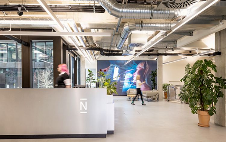Der Empfangsbereich der Neo-Bank N26