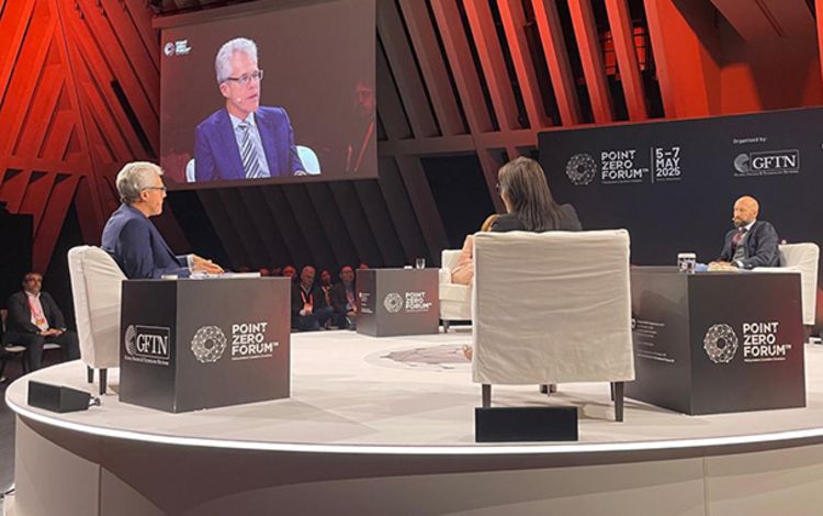 Das "AI & Blockchain – Navigating the Crossroads with Regulation"-Panel, unter anderen mit Frederik Gregaard, CEO Cardano Foundation, am Point Zero Forum